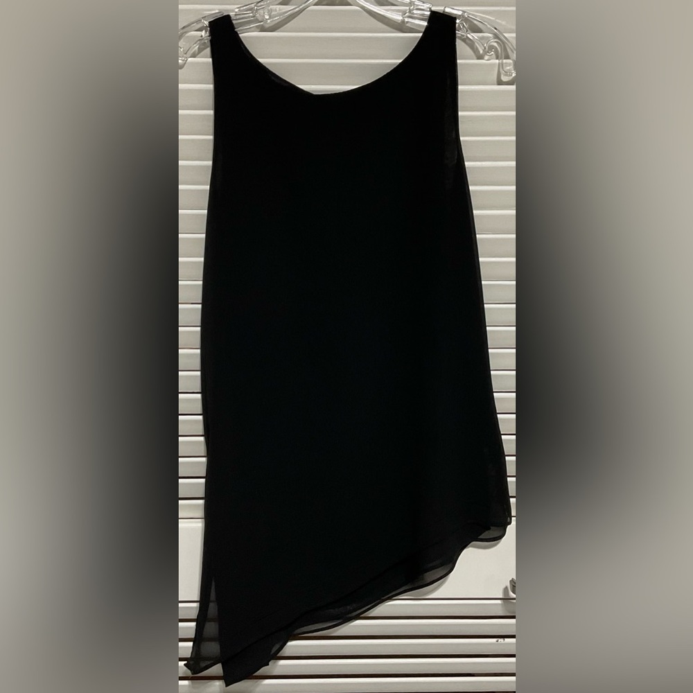 White House Black Market Small Black Asymmetrical Sleeveless Round Neck Blouse